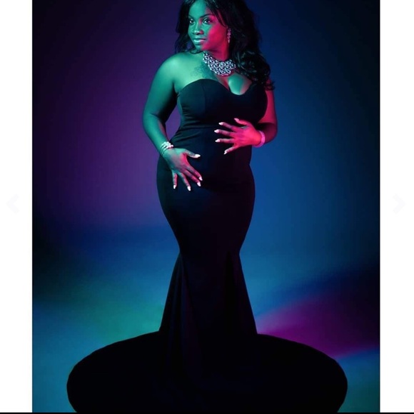 Front Slit Evening Gown - Picture 5 of 8